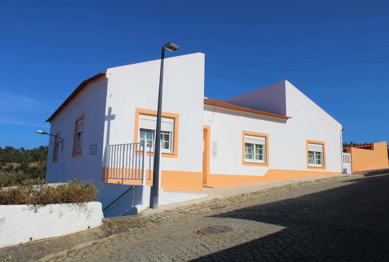 Casa Dos Avos Ferienhaus *